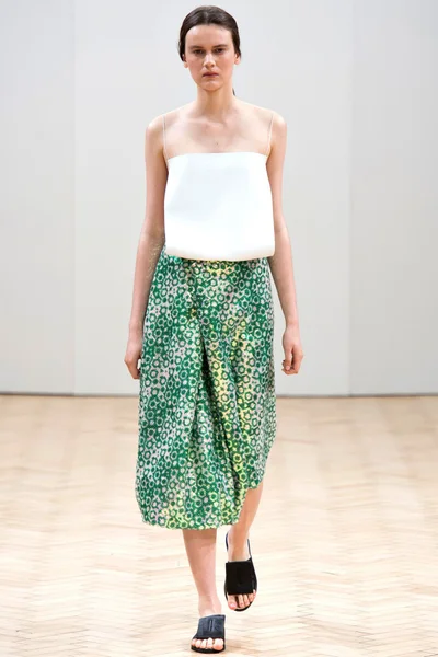 Look 24